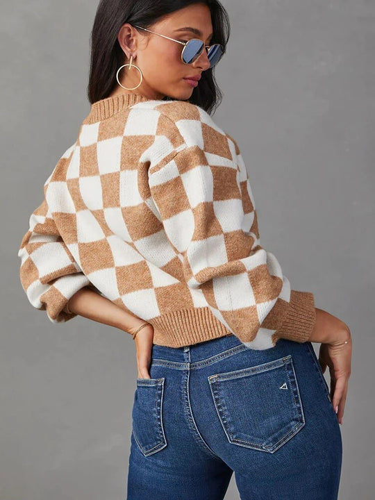 Isabel - Vintage Checkered Sweater with Button Closure