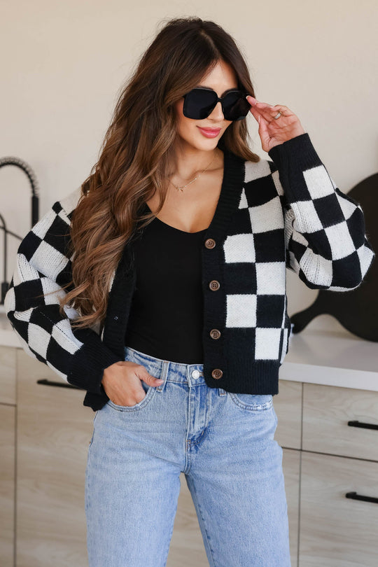 Isabel - Vintage Checkered Sweater with Button Closure