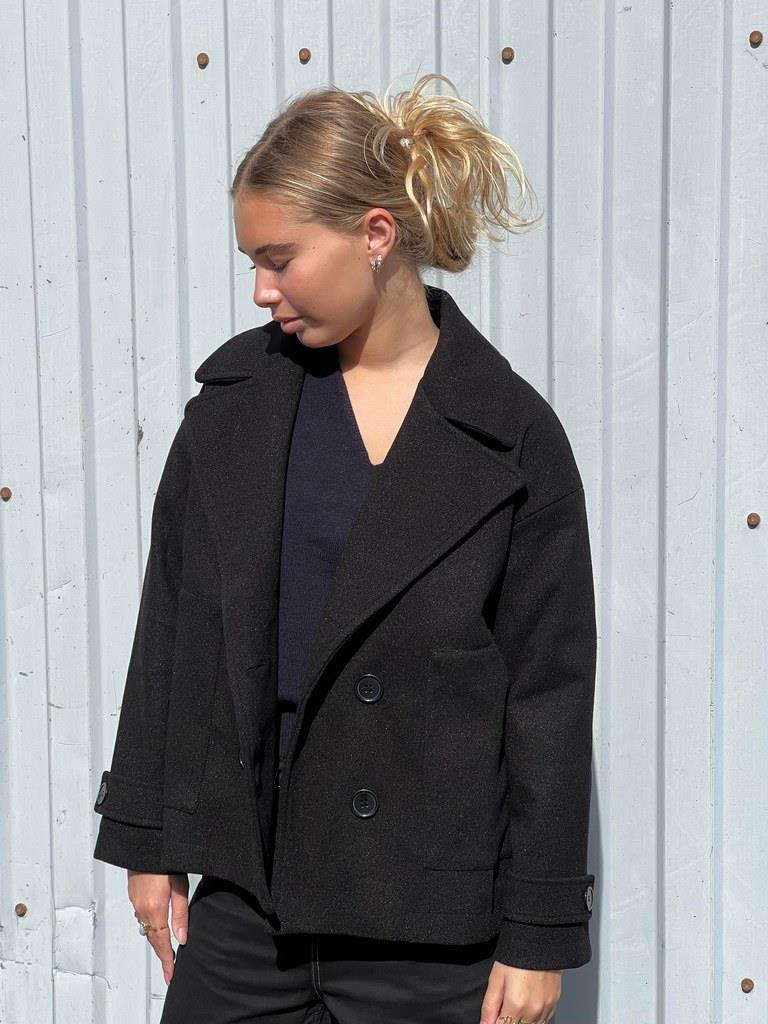 Leandra | Stylish Mid-Season Jacket | Blazer