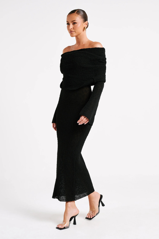 Clarisse | Elegant Off-Shoulder Maxi Dress
