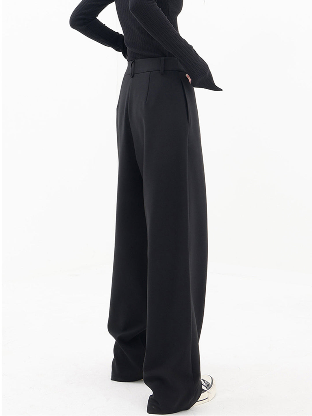 Vivienne | Comfortable Wide-Leg Pants with Asymmetric Closure