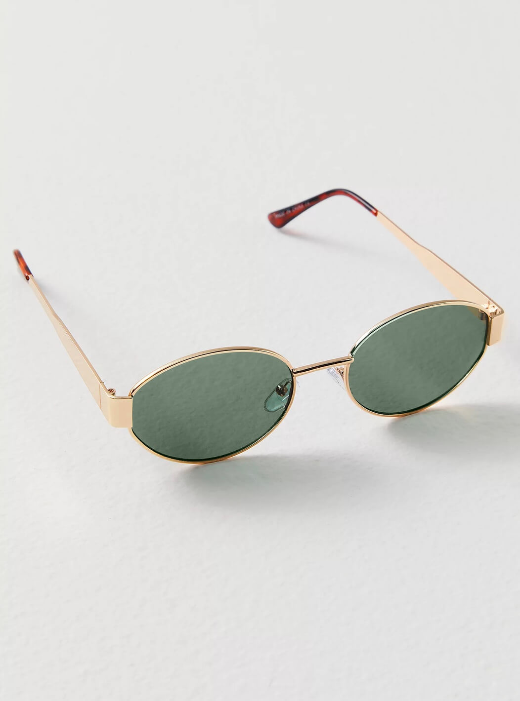 Rzeczy | Okulary przeciwsłoneczne