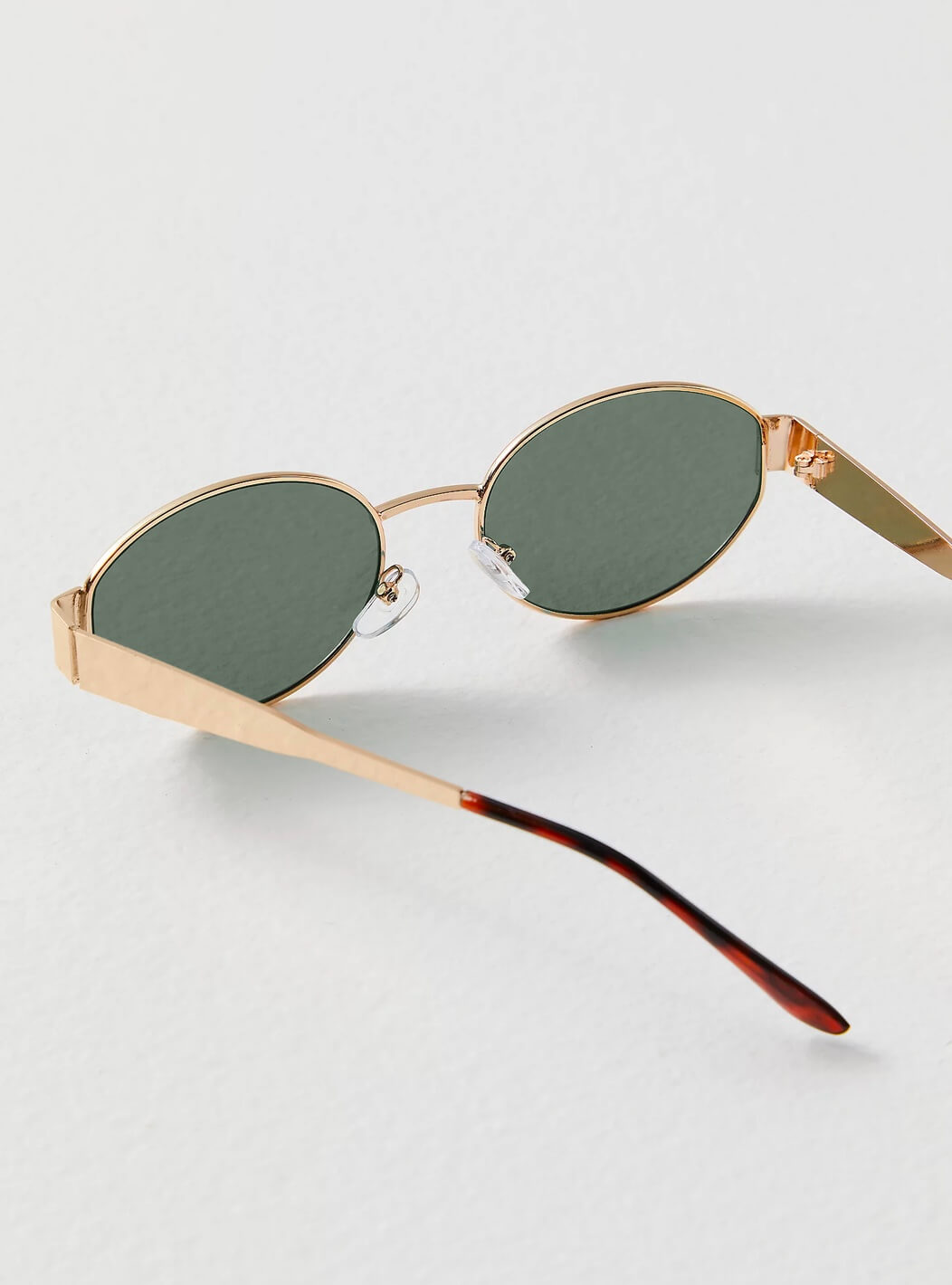 Rzeczy | Okulary przeciwsłoneczne